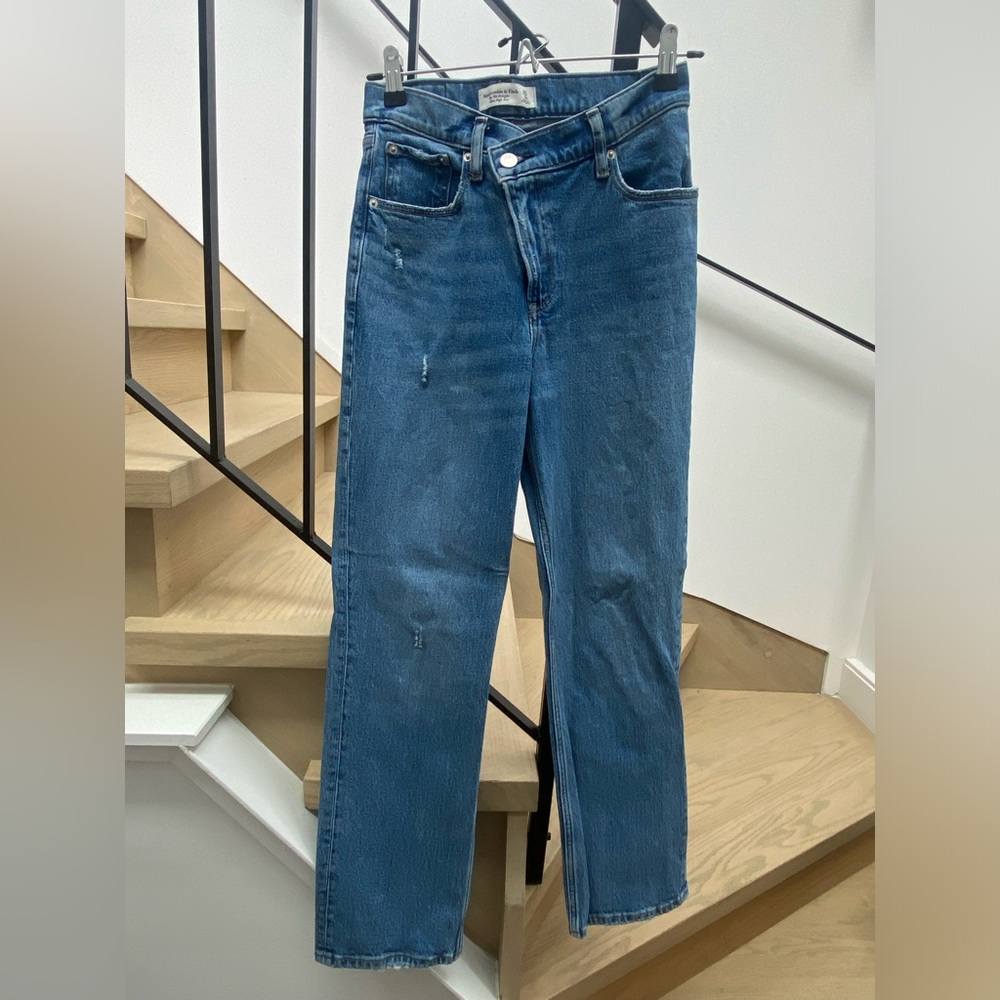 Abercrombie & Fitch 90s Ultra High Rise Straight Jeans